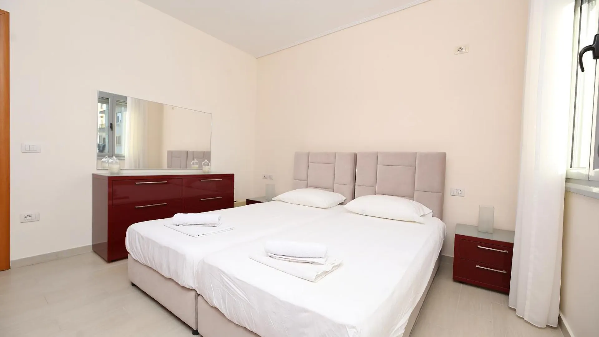 Inner City Hub Vlore