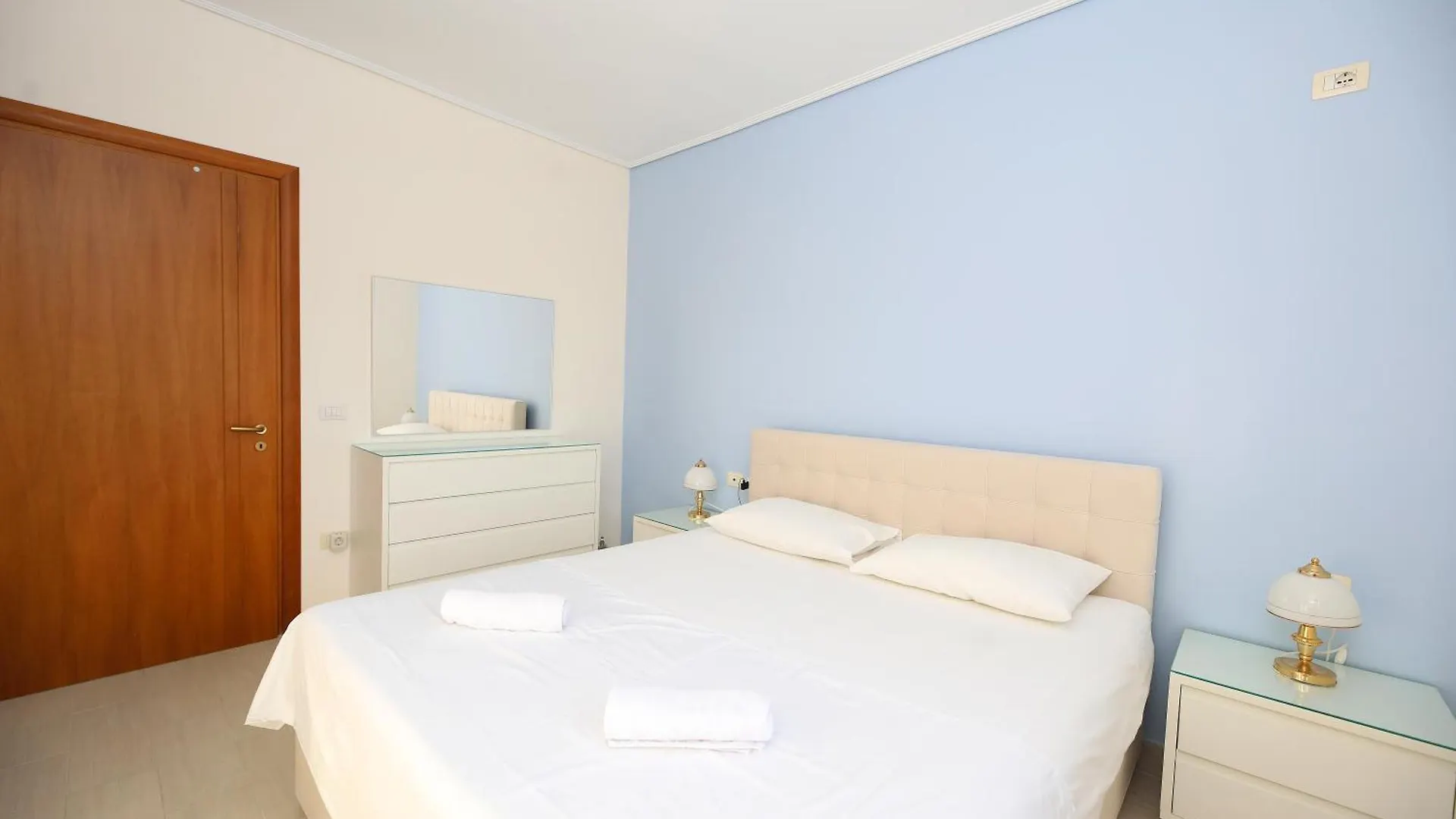 Inner City Hub Vlore